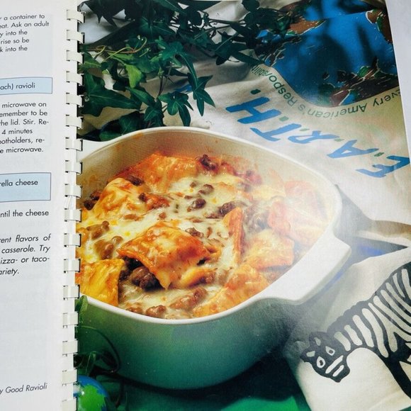 Lot 2 Betty Crockers Boys and Girls Cookbook u Kid Tested Recipes Children Cooki - Picture 6 of 6